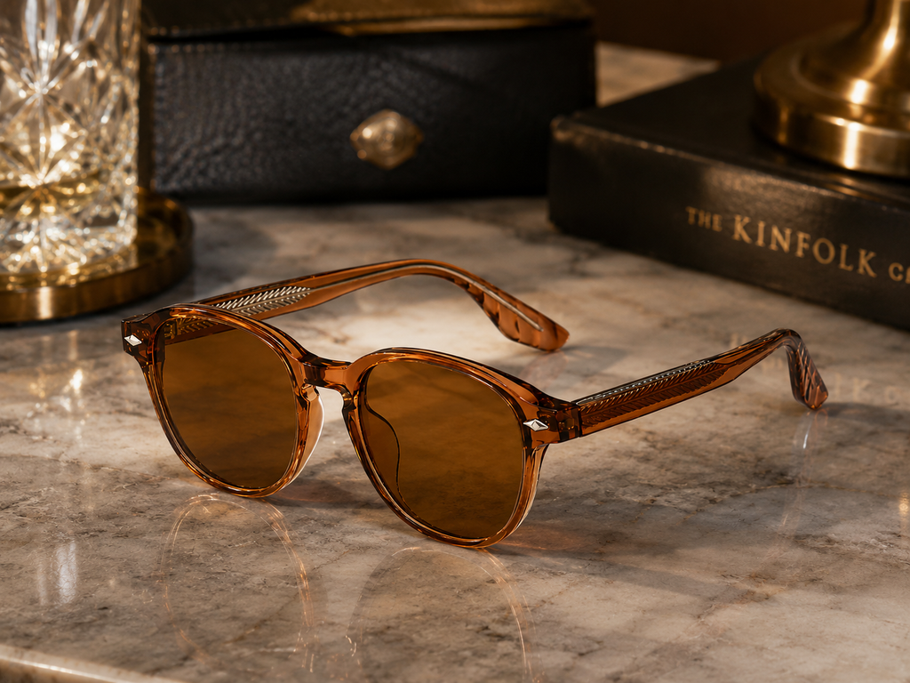 Lunettes de Soleil Homme Femme – Monture Ronde Acétate Marron Caramel Translucide – Verres Ambrés UV400 – Design Élégant avec Rivets Décoratifs